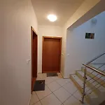S Garážou Centrum Dóval